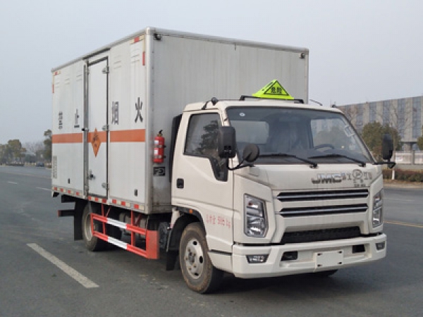 江鈴寬體爆炸物品運輸車(黃牌)